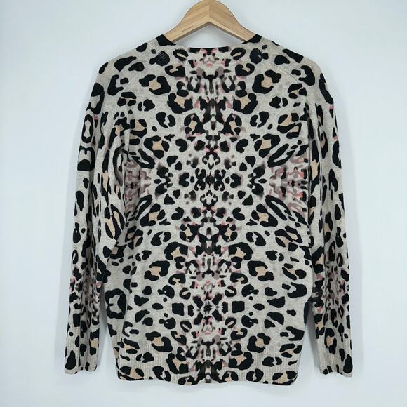 Brochu Walker 100% Cashmere Printed V-Neck Kelso Sweater Leopard Pullover - Picture 7 of 13